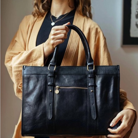 Meet your Posher, Aimé - Picture 1 of 1